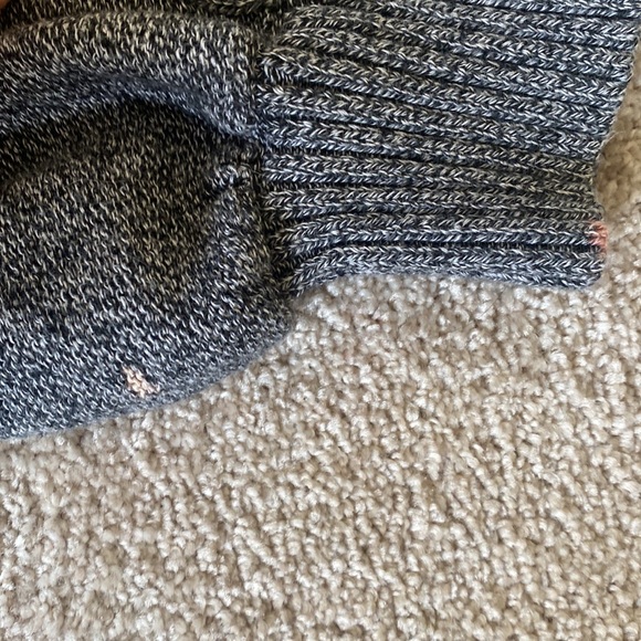 Gap Chunky Knit Cable Dark Gray Sweater - Picture 4 of 5